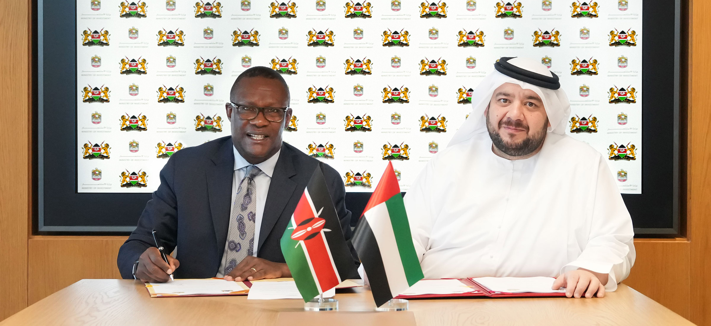 الإمارات وكينيا توقعان مذكرة استثمار لتعزيز البنية التحتية الرقمية ومبادرات الذكاء الاصطناعي